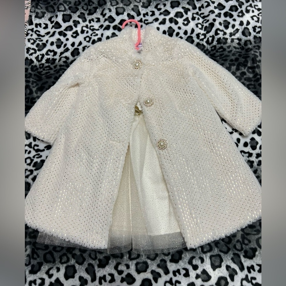 Blueberi Boulevard beige and Gold textured knit coat and dress